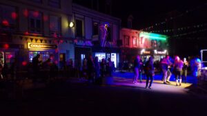 Lire la suite à propos de l’article LE BAL POPULAIRE EN PHOTOS
