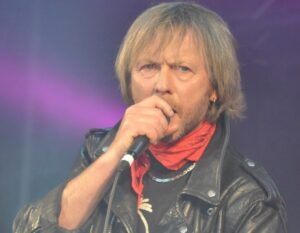Lire la suite à propos de l’article FRED CHANTE RENAUD UN TRÈS GROS SUCCÈS